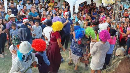 Los líderes de la comunidad cargaron la actividad de alegría y empatía.