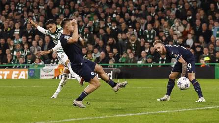 Luis Palma anotó un golazo que terminó siendo anulado por el VAR en el partido contra la Lazio por la Champions League.