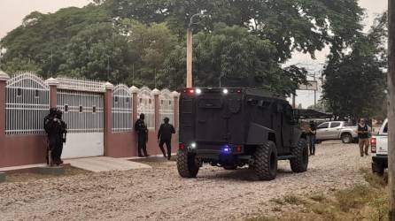 Agentes de la Fescco y DNPA ejecutan los allanamientos y aseguramientos en Cortés, Atlántida, Colón, Yoro y Olancho.