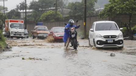 <b>Lluvias provocan inundaciones en la zona urbana de San Pedro Sula en 2023. Fotos: Franklyn Muñóz</b>