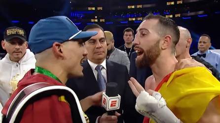 Teófimo López y Sandor Martín tuvieron una acalorada discusión sobre el ring del Madison Square Garden.