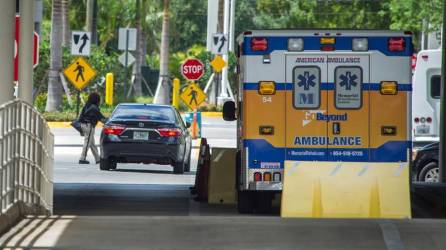 Archivo de una ambulancia en Miami, Florida.