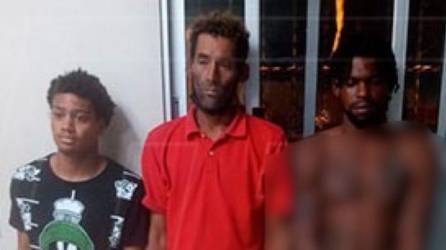 Los dos extranjeros y el hondureño guardan prisión en La Ceiba tras ser capturados días después de cometer el crimen contra el taxista José Luis Ramírez.