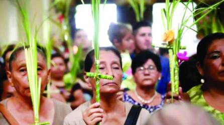 Miles de personas se hacen presentes a las convocatorias de la Iglesia Católica para conmemorar esta fecha importante en su calendario de actividades religiosas.