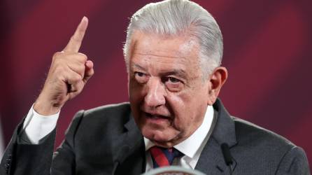 AMLO cuestionó el supuesto espionaje a las Fuerzas de Seguridad mexicanas.