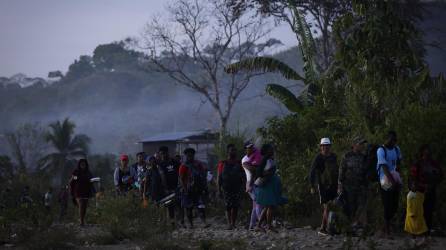 Migrantes en su ruta migratoria. Honduras es un paso obligado.