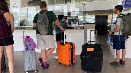 Los viajeros hondureños que deben hacer escala en los aeropuertos costarricenses no necesitarán esa visa.