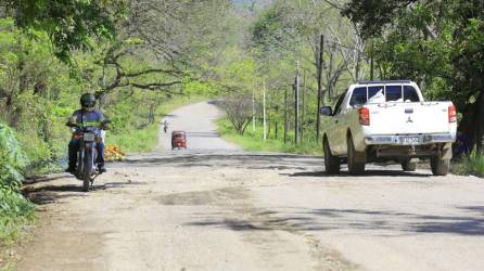 La construcción del tramo carretero costa de 4.90 kilómetros, desde el sector Cañaveral hasta el desvío a Pulhapanzak.