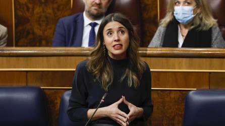 La ministra de Igualdad de España, Irene Montero, durante el pleno del Congreso.