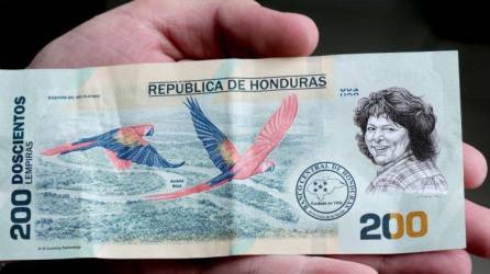 La presidenta del Banco Central de Honduras (BCH), Rebeca Santos, detalló que se sigue trabajando en la confección del nuevo billete de 200 lempiras que tendrá la imagen de la ambientalista Berta Cáceres.