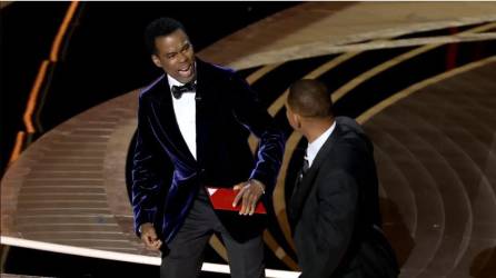 Momento después de que Will Smith abofeteara a Chris Rock en la gala de los premios Óscar.