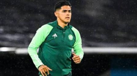 Luis Palma debutó este martes en la Champions League con el Celtic de Escocia y se convirtió en el noveno hondureño en estar en la máxima competencia.