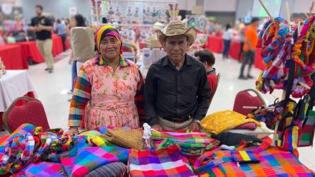 Doña Remigia y Don Sotero Domínguez tienen 45 años de casados.