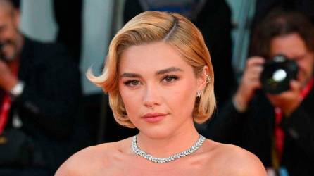 <i><b>Actrices famosas como Florence Pugh han vuelto a poner de moda el “piercing” en la nariz. Hay versiones perforadas como también las retirables.</b></i>