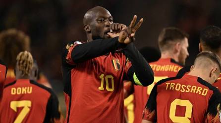 Romelu Lukaku lideró la paliza de Bélgica a Azerbaiyán con un póker de goles.