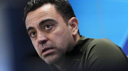 Xavi Hernández durante la rueda de prensa de este lunes.