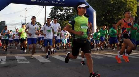 Fuerzas Armadas realizan con éxito la undécima media Maratón 2023