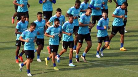 La Selección de Honduras durante el entrenamiento de este jueves en Houston.