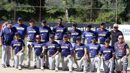 Rebeldes conquistó la Liga de Sóftbol Óscar Saybe.