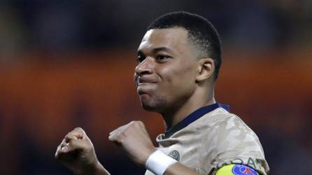 Mbappé devuelve al PSG a la senda de la victoria en Ligue 1.