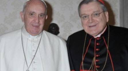 El papa dejará sin el apartamento que ocupa de más de 400 metros cuadrados y reducirá su sueldo al ultraconservador cardenal estadounidense Raymond Burke, uno de los más críticos con Francisco, como ha demostrado públicamente en varias ocasiones.