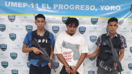 osé Orlin Flores Velásquez alias “Doku” fue presentado por la DPI luego de ser capturado con droga.