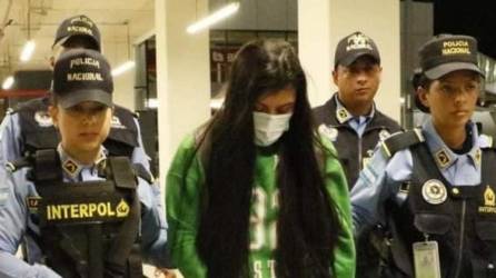 Maryuri Carolina Ordóñez llevó extraditada al aeropuerto de Palmerola.