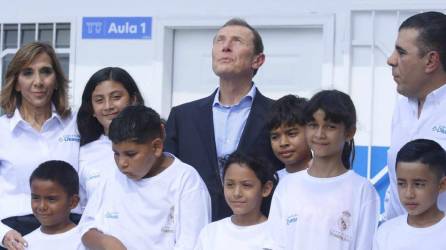 Emilio ‘El Buitre’ Butragueño, leyenda del Real Madrid, se encuentra en Honduras y fue sorprendido tras llegar al territorio hondureño.