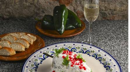 El chile en nogada es un bocadillo mexicano que se consume mucho en este mes de septiembre, coincidiendo con la celebración de las fiestas patrias.