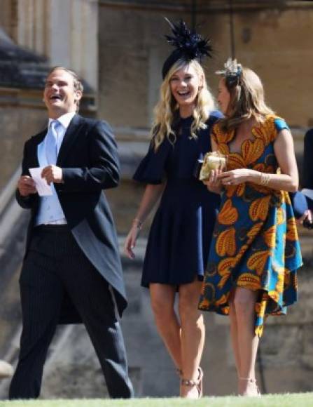 La mujer de 32 años, que salió con el príncipe de 2003 a 2010, se mostró de buen ánimo cuando llegó para asistir a la boda de su ex novio.