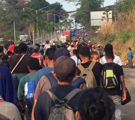 Trump exige a México detener caravana de migrantes hondureños