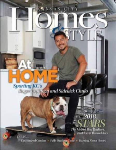 Homes & Style tuvo como portada al mediocampista hondureño Roger Espinoza que brilla en el Sporting Kansas City.