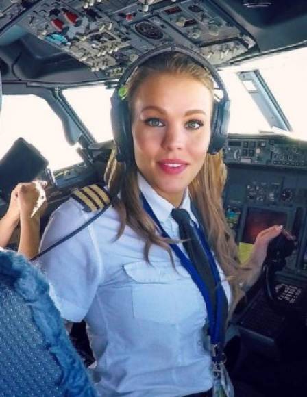 Malin tiene 29 años y es considerada ya la piloto más sexy del mundo.