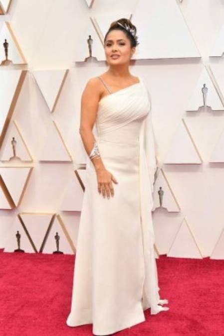 La mexicana Salma Hayek con un vestido Gucci en los Premios Óscar 2020.