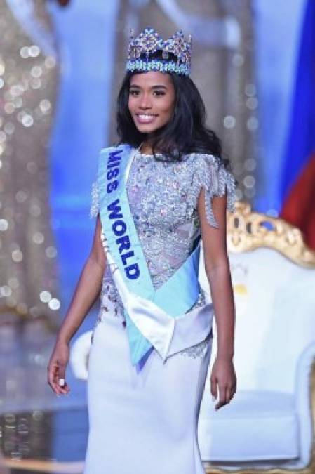 Este domingo 14 de diciembre la joven afrodescendiente Miss Jamaica Toni-Ann Singh fue coronada como la nueva Miss Mundo 2019, solo días después que Zozibini Tunzi de Sudáfrica se hiciera con el título de Miss Universo 2019.
