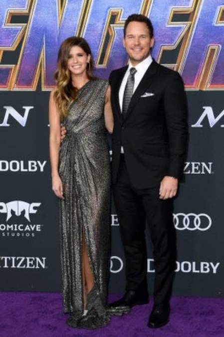 La estrella de Guardianes de la Galaxia Chris Pratt debutó en la alfombra junto a su prometida, la escritora Katherine Schwarzenegger. Es la primera vez que la pareja posa frente a las cámaras en un evento público.