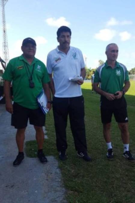 El Platense inició su pretemporada de la mano de Carlos Martínez, quien seguirá al frente del club escualo.