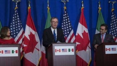 México y Canadá seguirán negociando para revisar el Tratado de Libre Comercio de América del Norte a pesar de las “duras propuestas” de Estados Unidos. Foto.AFP