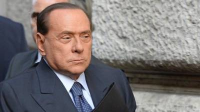 Berlusconi cometió un error que sugiere lo 'desconectado' que está de la actualidad política.
