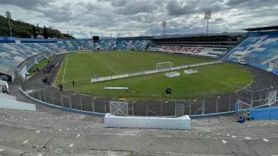 Al estadio Nacional Chelato Uclés le cambiarán la grama por una híbrida.