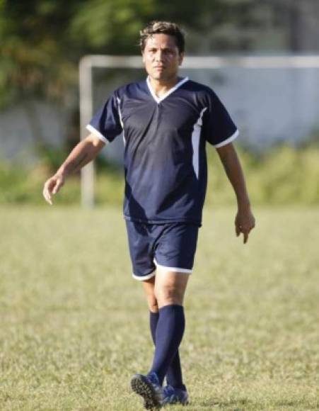 El veterano jugador hondureño Alex Andino planea volver a las canchas. El Atlético Limeño le ha abierto las puertas al ex Platense, Real España, Platense, entre otros.