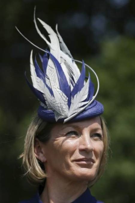 Un espectáculo es el desfile tradicional de sombreros en Royal Ascot.