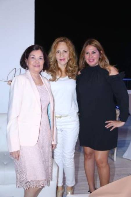 Blanca Álvarez, Sonia Regalado y Rita Núñez.