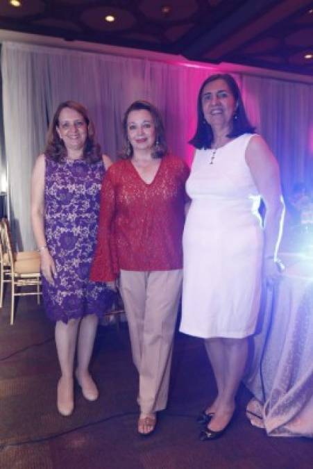 Ivonne Chahín, Martha Calderón y Gilma De León.