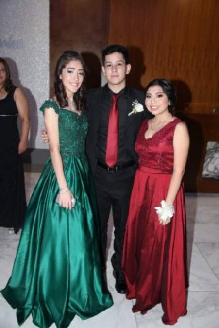 Karina Dubón, Juan Lara y Guadalupe Martínez.