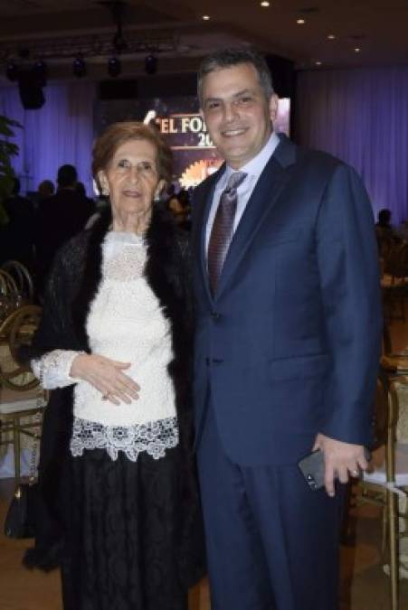 Elena y Fernando Jaar.