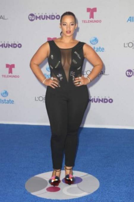 La actriz de 'Orange Is the New Black' Dascha Polanco en la alfombra azul de Premios Tu Mundo 2016.