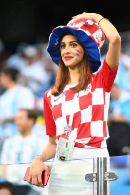 Esta chica llegó bien identificada con los colores de Croacia.