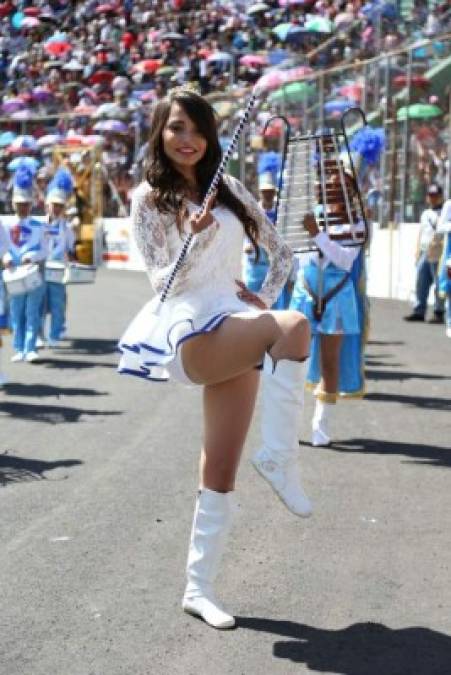 Su sonrisa dejó impactado a los fotógrafos.