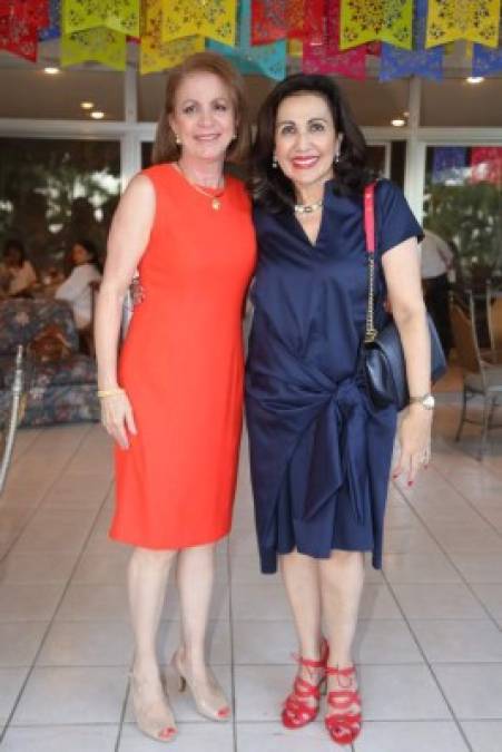 Lillian Fonseca y Carolina Canahuati.